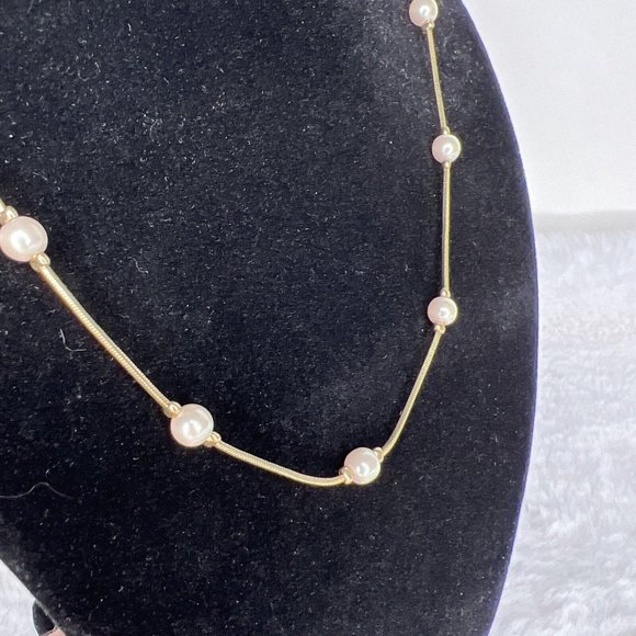 Vintage Trifari Chain W/Bead Necklace Gold Tone White Beads - Picture 8 of 8